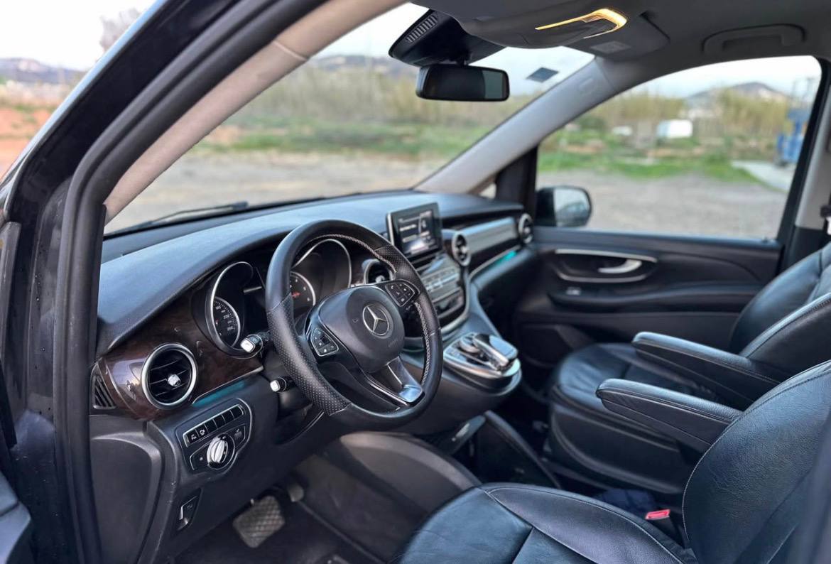 Mercedes-Benz V-Class 220 CDI Avantgarde 2014